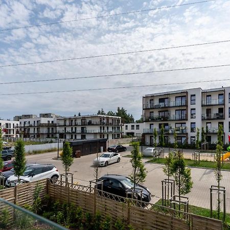 Modern Apartment With Balcony & Free Garage Poznan By Noclegi Renters Exterior photo